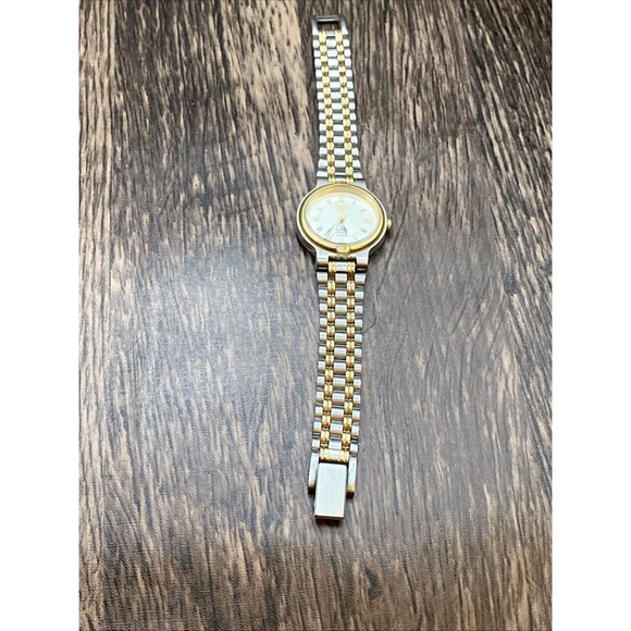 Disney Mickey Mouse Women’s LORUS Watch Quartz Two Tone Stainless Silver - Picture 6 of 9